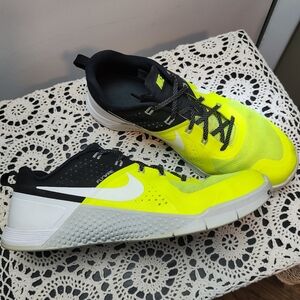 Nike Flywire 704688 Metcon neon yellow black and white Size 11.5 Men's s…
